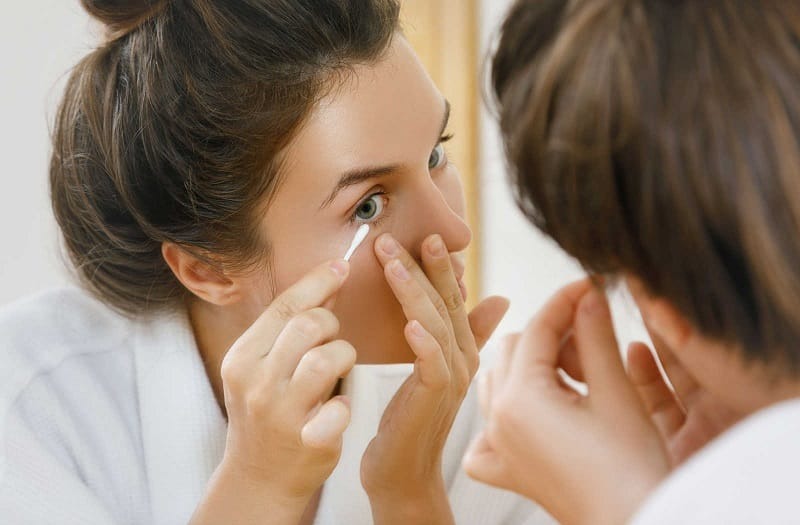 Cắt mí dưới có để lại sẹo không? Bí quyết chăm sóc mí không để lại sẹo cắt mí dưới có để lại sẹo không