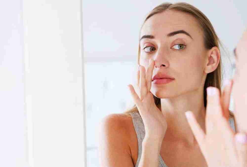 Nâng mũi bao lâu thì được cúi đầu & những tư thế sinh hoạt chuẩn y khoa nâng mũi bao lâu thì được cúi đầu