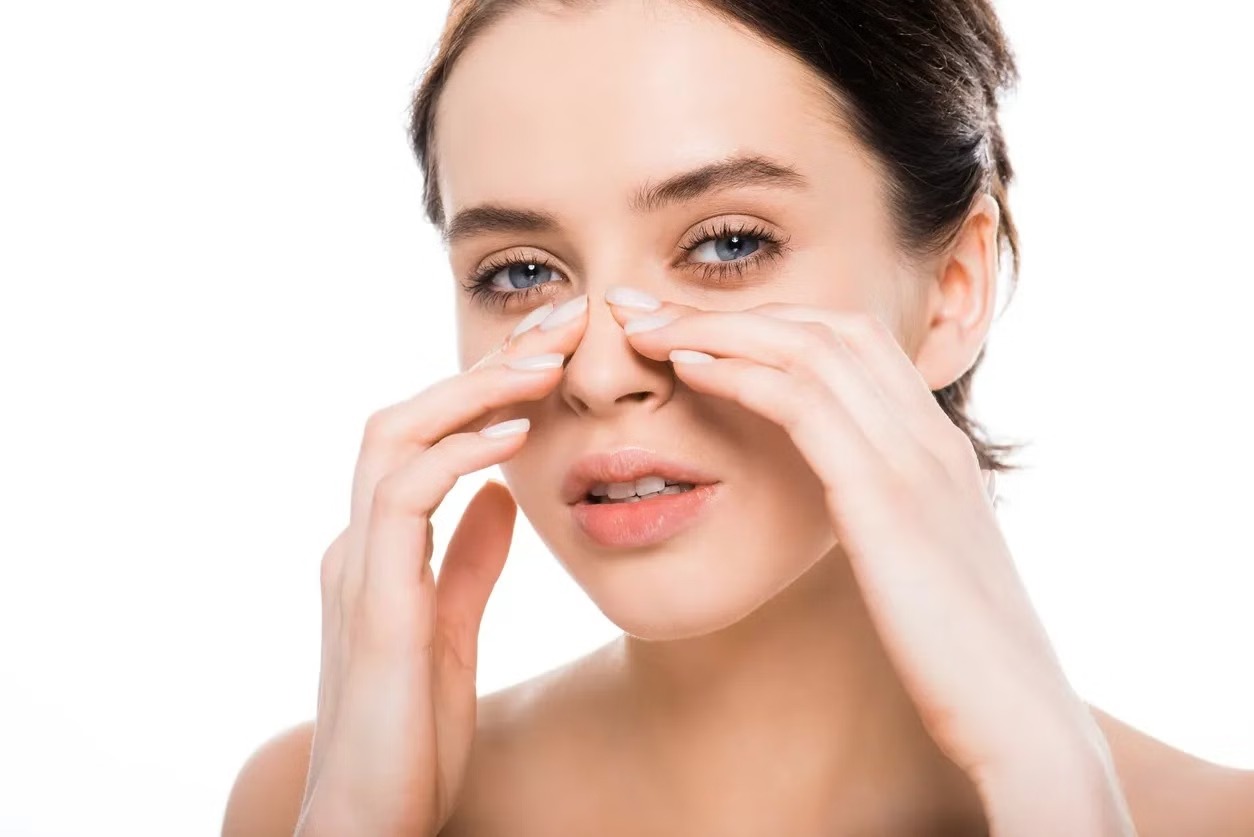 Is fluid accumulation after rhinoplasty dangerous? Tụ dịch sau nâng mũi